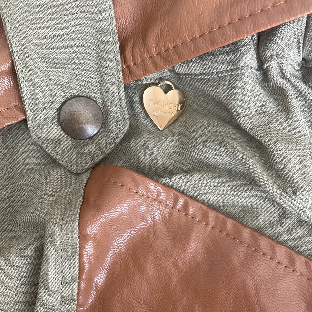 Twinset Canvas and faux leather shorts - Picture 6 of 7